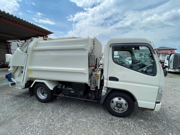 パッカー車（塵芥車）導入いたしました。